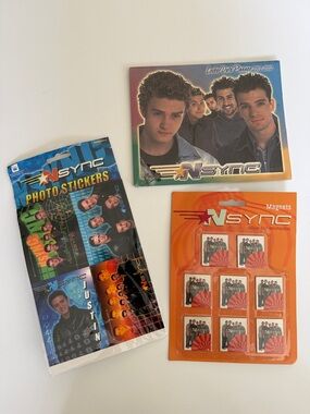 NSYNC Official Tour Merchandise Magnet , photo stickers like date planner 2001